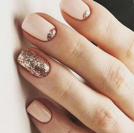 gold-glitter-nail-ideas-43_8 Idei de unghii cu sclipici de aur