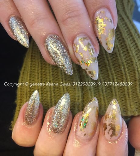 Frunze de aur nail art modele