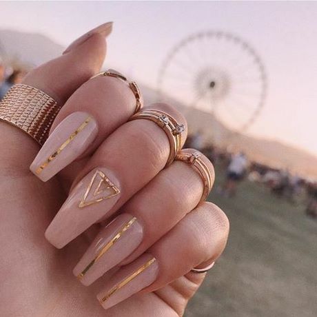 gold-nail-tape-designs-66_5 Modele de bandă de unghii de aur