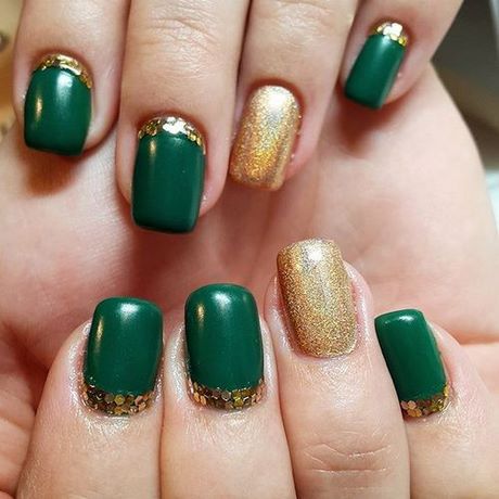 green-and-gold-nail-art-26 Arta unghiilor verzi și aurii