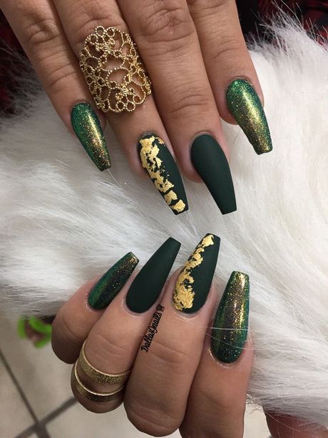 green-and-gold-nail-art-26_6 Arta unghiilor verzi și aurii