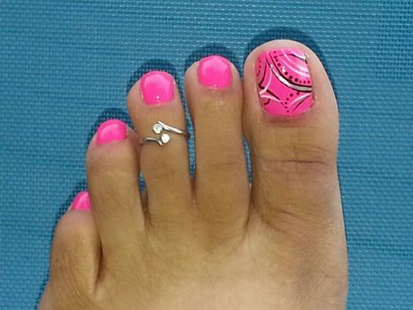 hot-pink-toe-nail-designs-96_2 Modele de unghii roz roz