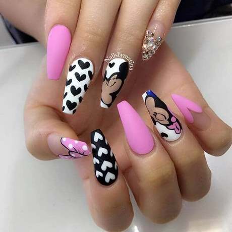long-pink-nail-designs-84_13 Modele lungi de unghii roz