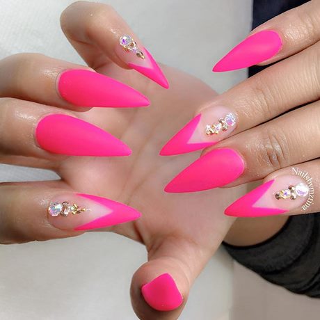 long-pink-nail-designs-84_16 Modele lungi de unghii roz