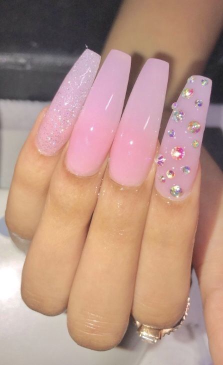 long-pink-nail-designs-84_18 Modele lungi de unghii roz