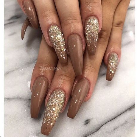 nail-designs-brown-and-gold-15_16 Modele de unghii maro și auriu