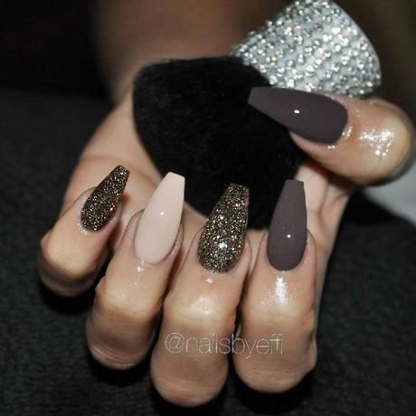 nail-designs-brown-and-gold-15_6 Modele de unghii maro și auriu