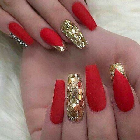 nail-designs-in-red-and-gold-44_10 Modele de unghii în roșu și auriu