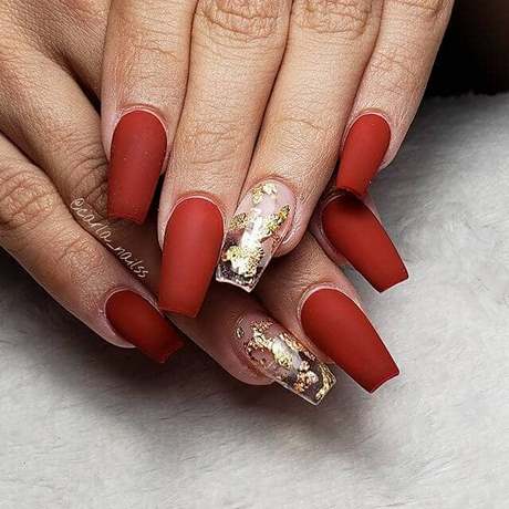 nail-designs-in-red-and-gold-44_16 Modele de unghii în roșu și auriu