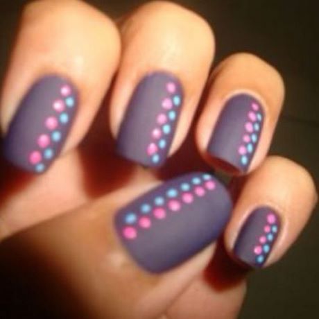 nail-designs-with-lines-and-dots-35_9 Modele de unghii cu linii și puncte