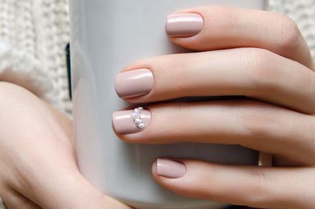 nail-designs-with-ring-finger-different-56_9 Modele de unghii cu degetul inelar diferite
