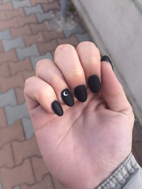 nails-black-design-38_18 Cuie design negru