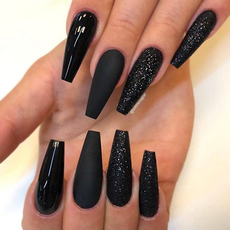 nails-black-design-38_7 Cuie design negru