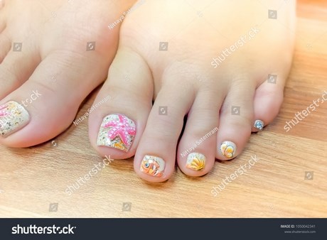 painted-toe-nail-designs-40_15 Modele de unghii pictate