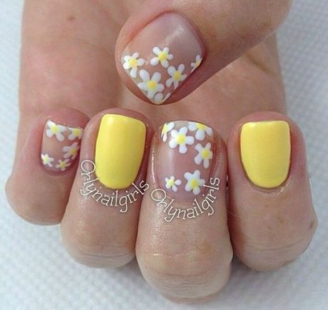 pastel-yellow-nail-designs-33_18 Modele de unghii galbene pastelate