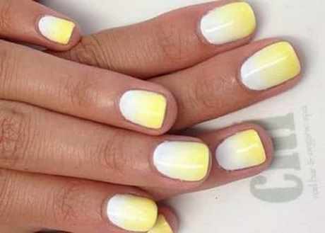 pastel-yellow-nail-designs-33_6 Modele de unghii galbene pastelate
