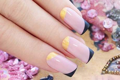 pink-and-gold-gel-nail-designs-72_7 Modele de unghii cu gel roz și auriu