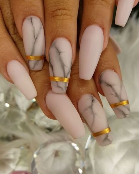 pink-and-white-marble-nails-35_16 Roz și unghii de marmură albă