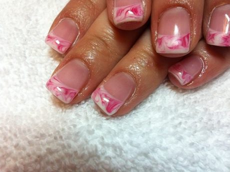 pink-and-white-marble-nails-35_9 Roz și unghii de marmură albă