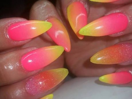 pink-and-yellow-nail-designs-41_9 Modele de unghii roz și galben