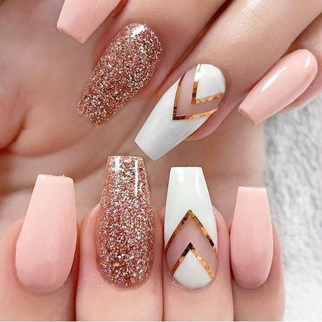pink-nails-with-gold-design-27_9 Cuie roz cu design auriu