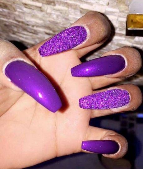 purple-nail-designs-with-glitter-52_14 Modele de unghii violet cu sclipici