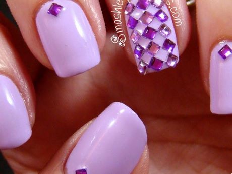 purple-nail-designs-with-rhinestones-01_13 Modele de unghii violet cu pietre