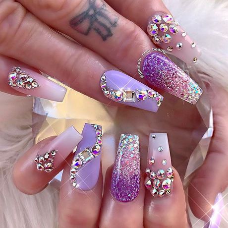 purple-nail-designs-with-rhinestones-01_4 Modele de unghii violet cu pietre