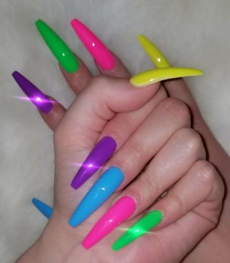 rainbow-nail-ideas-78_8 Idei de unghii curcubeu