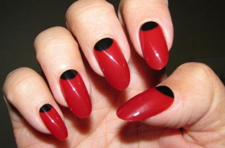 red-and-black-nail-paint-design-70_10 Roșu și negru de design vopsea de unghii