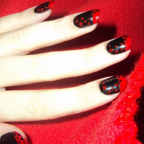 red-and-black-nail-paint-design-70_5 Roșu și negru de design vopsea de unghii