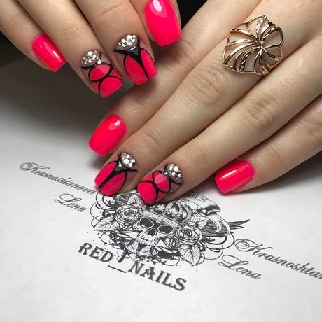 red-and-gold-nail-polish-designs-79_10 Modele de lacuri de unghii roșii și aurii