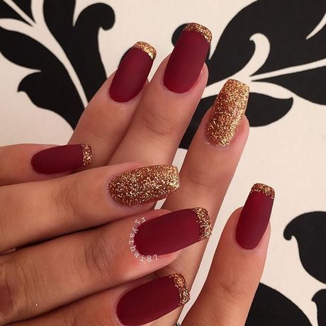 red-and-gold-nail-polish-designs-79_19 Modele de lacuri de unghii roșii și aurii