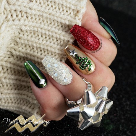 red-green-gold-christmas-nails-71_4 Roșu verde Aur Crăciun cuie