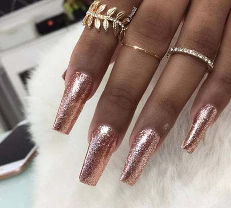 rose-gold-gel-nail-designs-80_14 Modele de unghii cu gel de aur roz