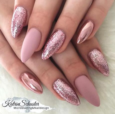 rose-gold-nail-designs-44_17 Modele de unghii de aur roz