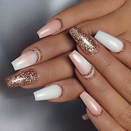 rose-gold-nail-designs-44_18 Modele de unghii de aur roz