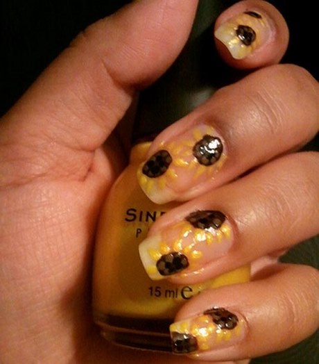 sunflower-design-on-nails-99_11 Floarea-soarelui pe unghii
