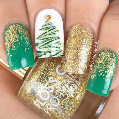 white-and-gold-christmas-nails-44_16 Unghii de Crăciun alb și auriu