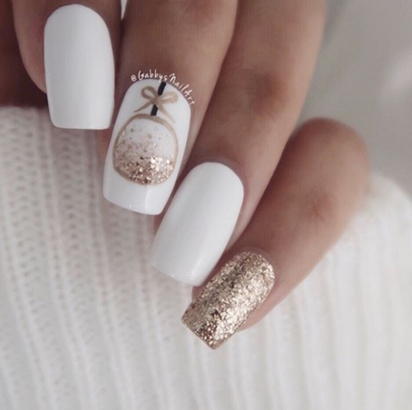 white-and-gold-christmas-nails-44_17 Unghii de Crăciun alb și auriu