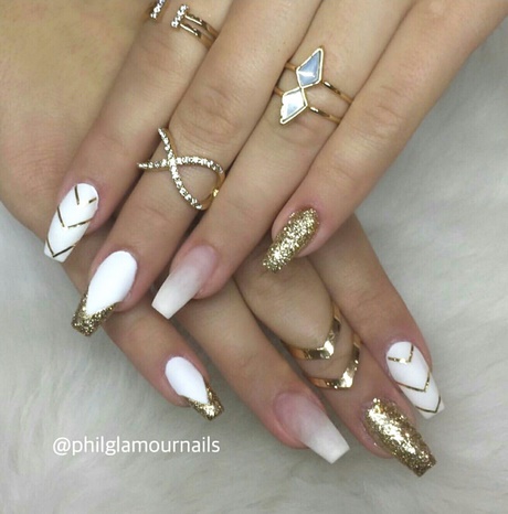 white-and-rose-gold-nail-designs-35_20 Modele de unghii de aur alb și trandafir