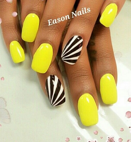 yellow-and-black-nail-designs-57_14 Modele de unghii galbene și negre