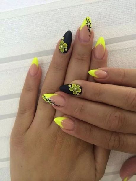 yellow-and-black-nail-designs-57_17 Modele de unghii galbene și negre