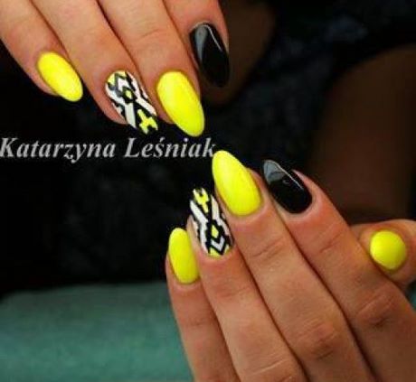 yellow-and-black-nail-designs-57_9 Modele de unghii galbene și negre