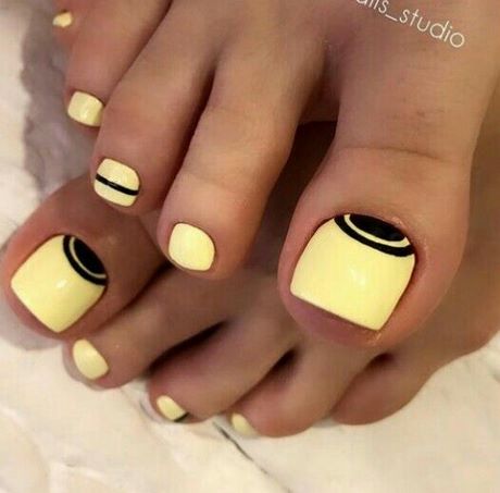 yellow-toe-nail-designs-86_14 Galben toe unghii modele