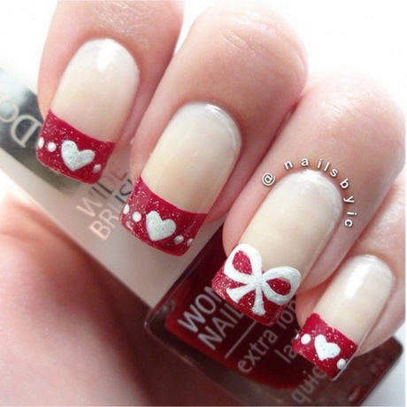 cute-christmas-designs-for-nails-01_16 Modele drăguțe de Crăciun pentru unghii