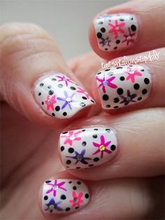 cute-easy-flower-nail-designs-53_10 Modele drăguțe de unghii cu flori ușoare