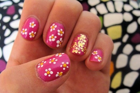 flowers-on-nails-easy-69_11 Flori pe unghii ușor