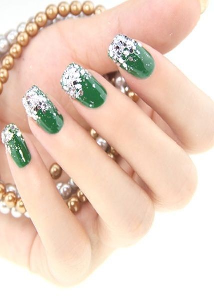green-christmas-nail-designs-24_18 Modele verzi de unghii de Crăciun