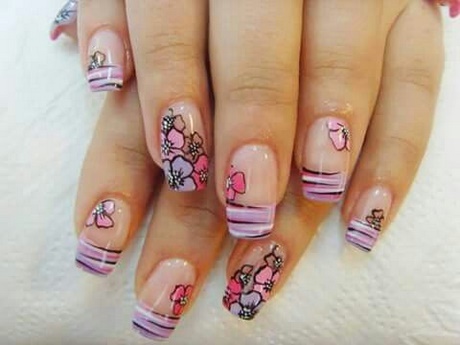 lily-flower-nail-art-07_18 Crin floare nail art